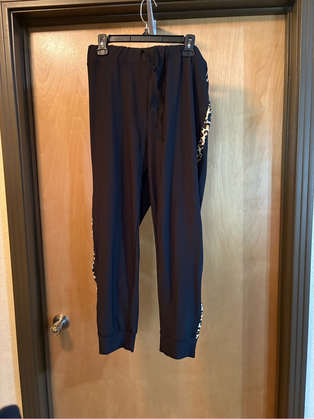 Lily Black Jogger Set with Leopard Print Accent; Size XL - Picture 6 of 8